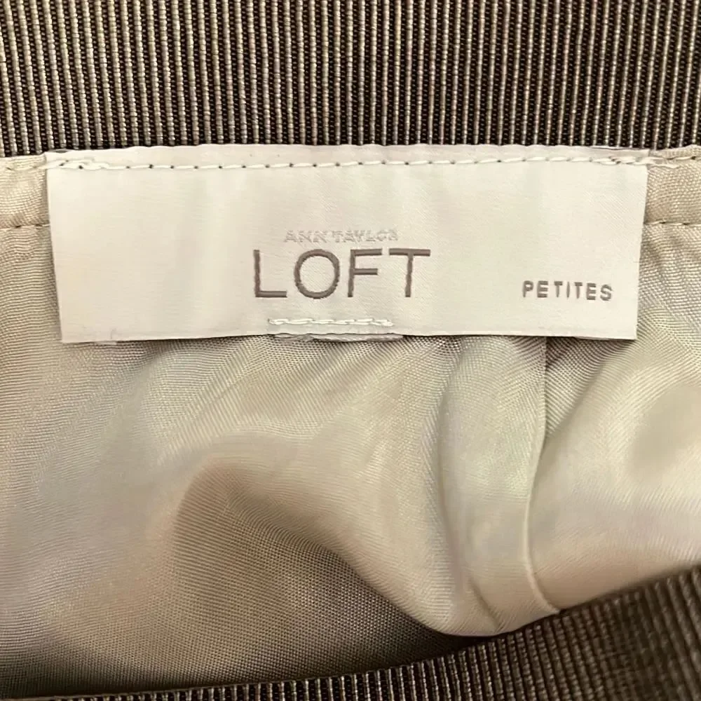 Loft Petite Skirt fully lined abstract design with Pockets size M